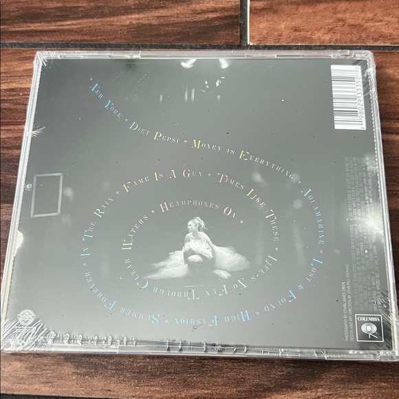 Addison Rae - Addison CD with AUTOGRAPHED/SIGNED INSERT - In Hand - Picture 3 of 3